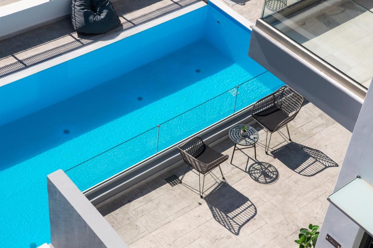 Clelia'S And Dione'S Design Studios Swimming Pool Нікіана Екстер'єр фото