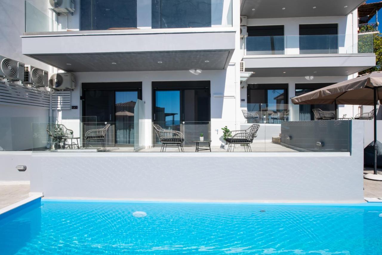 Clelia'S And Dione'S Design Studios Swimming Pool Нікіана Екстер'єр фото