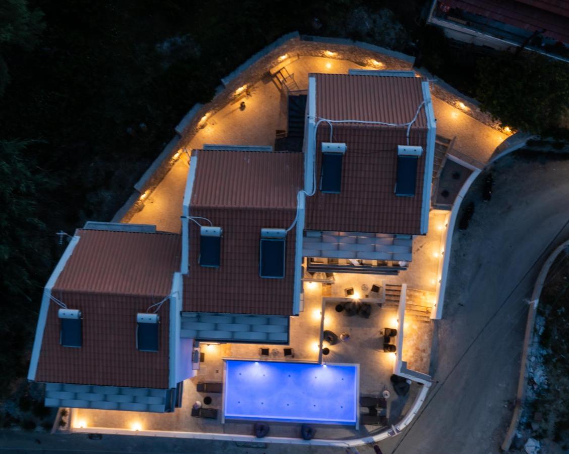 Clelia'S And Dione'S Design Studios Swimming Pool Нікіана Екстер'єр фото